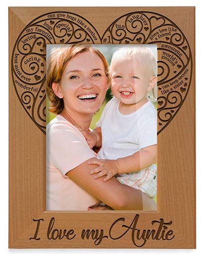 Engraved natural wood picture frame with the text "I love my Auntie"
